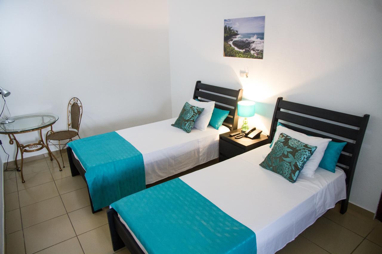 Hotel Residencial Luxan Sao Tome Exterior photo